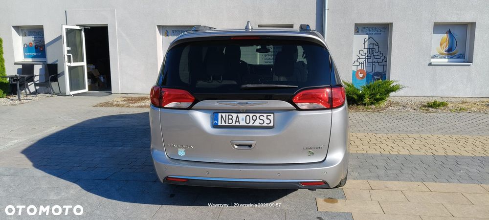 Chrysler Pacifica 2017 photo 4