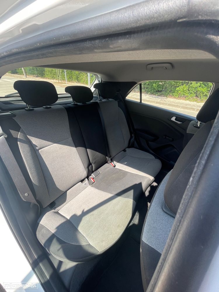 Hyundai i20 1.2 Blue Classic - 13