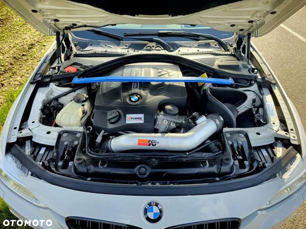 BMW Seria 3 335i xDrive Sport-Aut Sport Line - 13