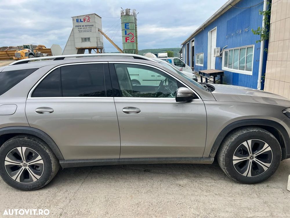 Mercedes-Benz GLE 350 e 4MATIC - 3