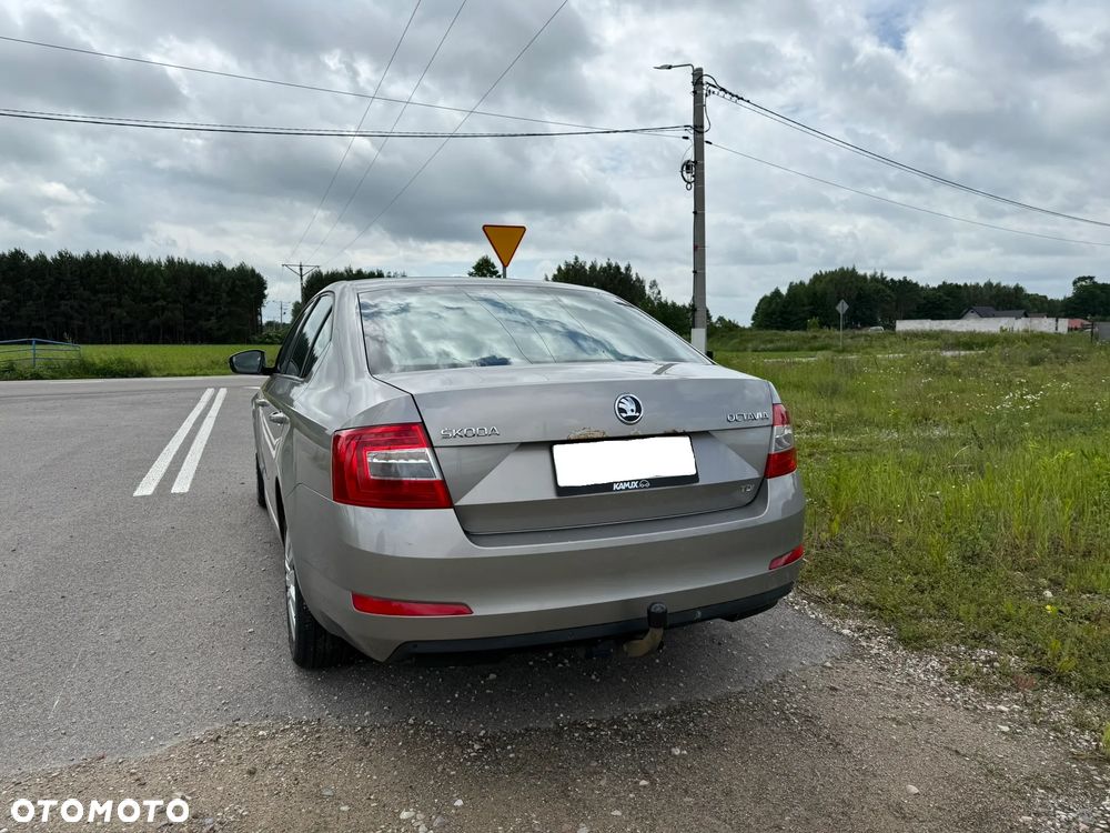 Skoda Octavia 1.6 TDI Active DSG - 6