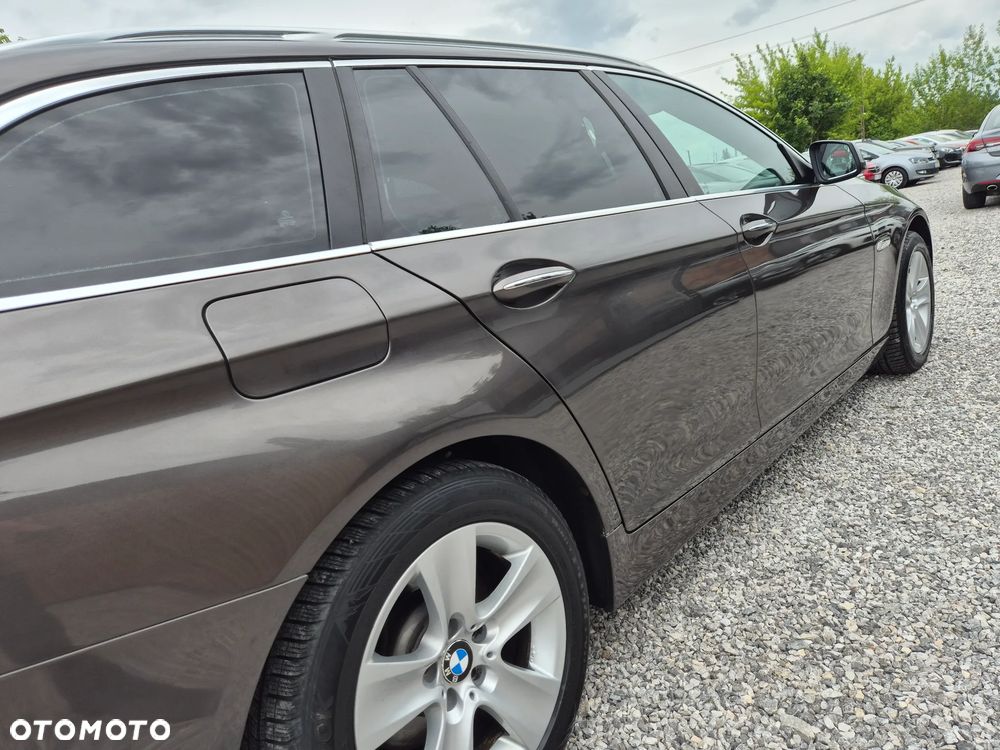 BMW Seria 5 520d - 23