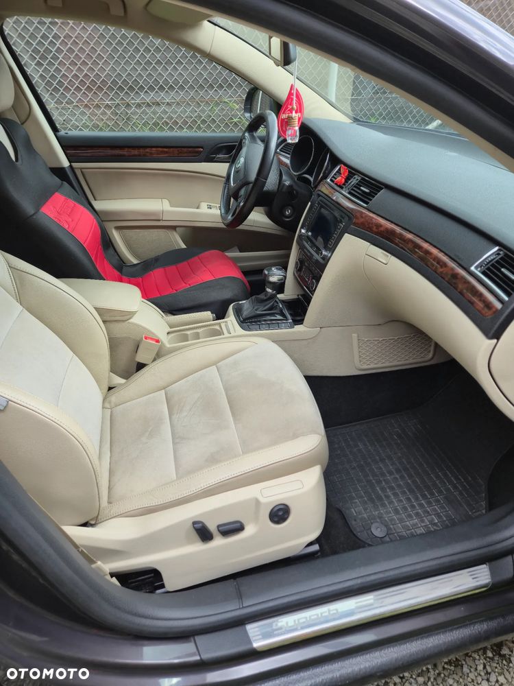 Skoda Superb 2.0 TDI Ambition DSG - 12