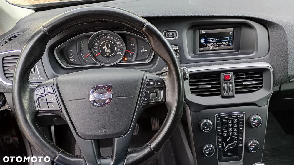 Volvo V40 - 20