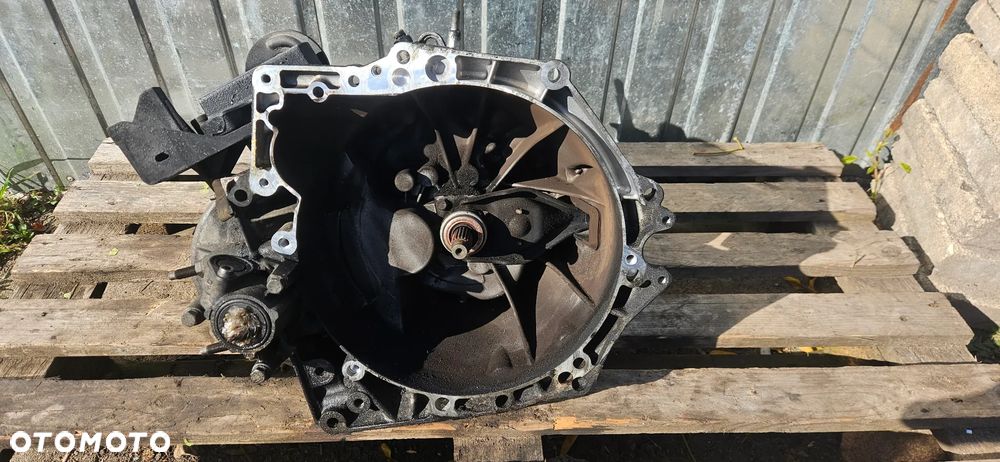 Skrzynia biegów 20dp60 Citroen Peugeot 1,6 HDI 5 biegów - 1