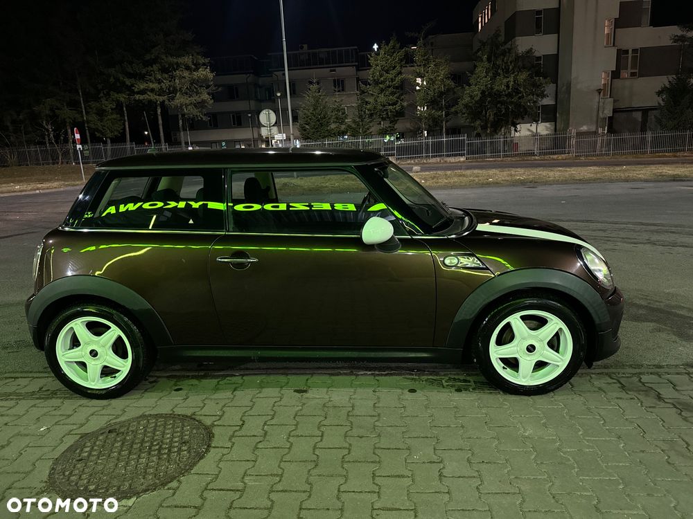 MINI ONE Brick Lane - 32