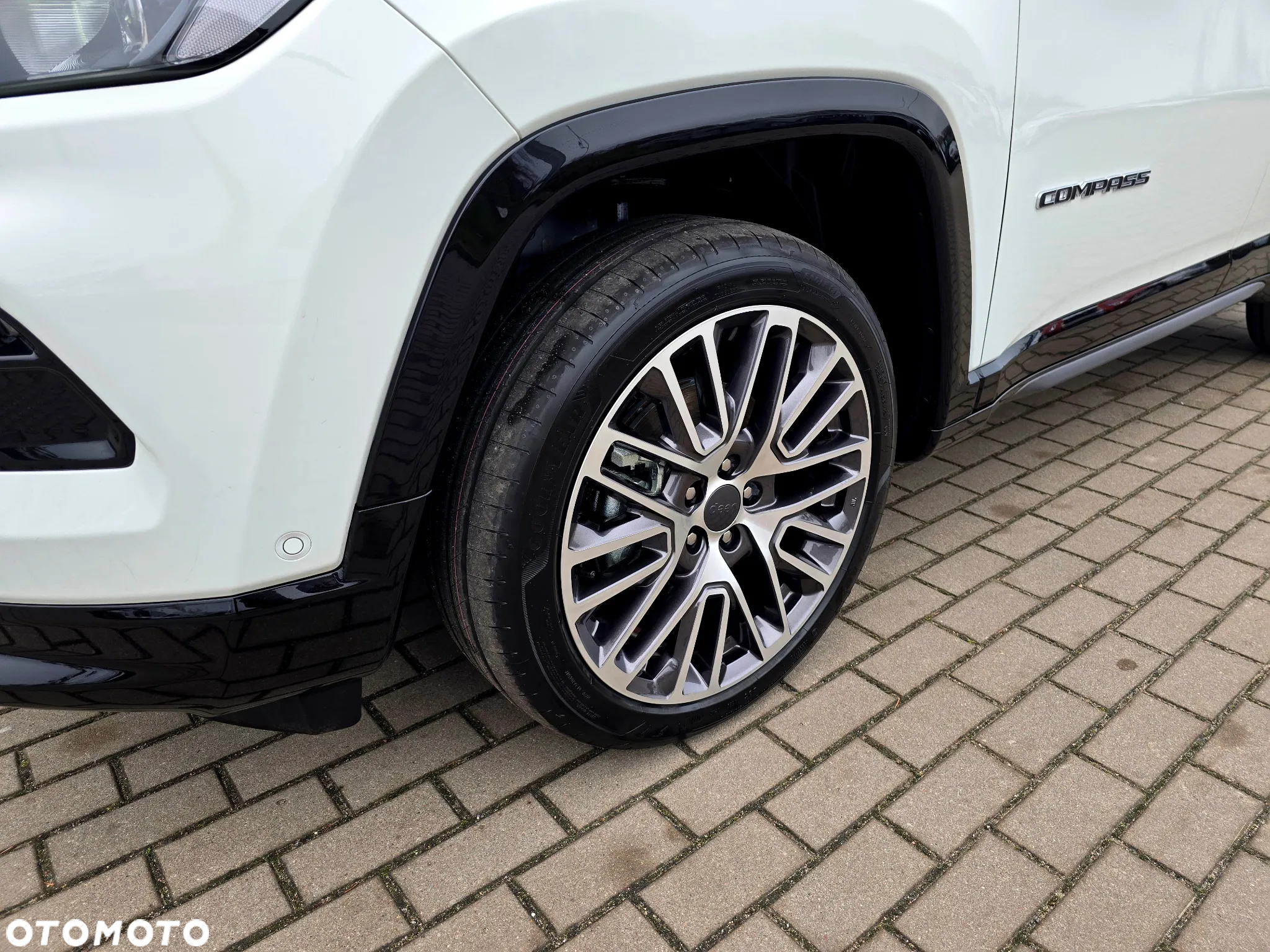 Jeep Compass - 9