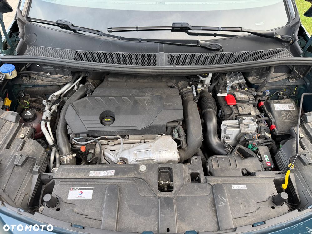 Peugeot 3008 1.6 PureTech HYbrid GT Line S&S EAT8 - 35