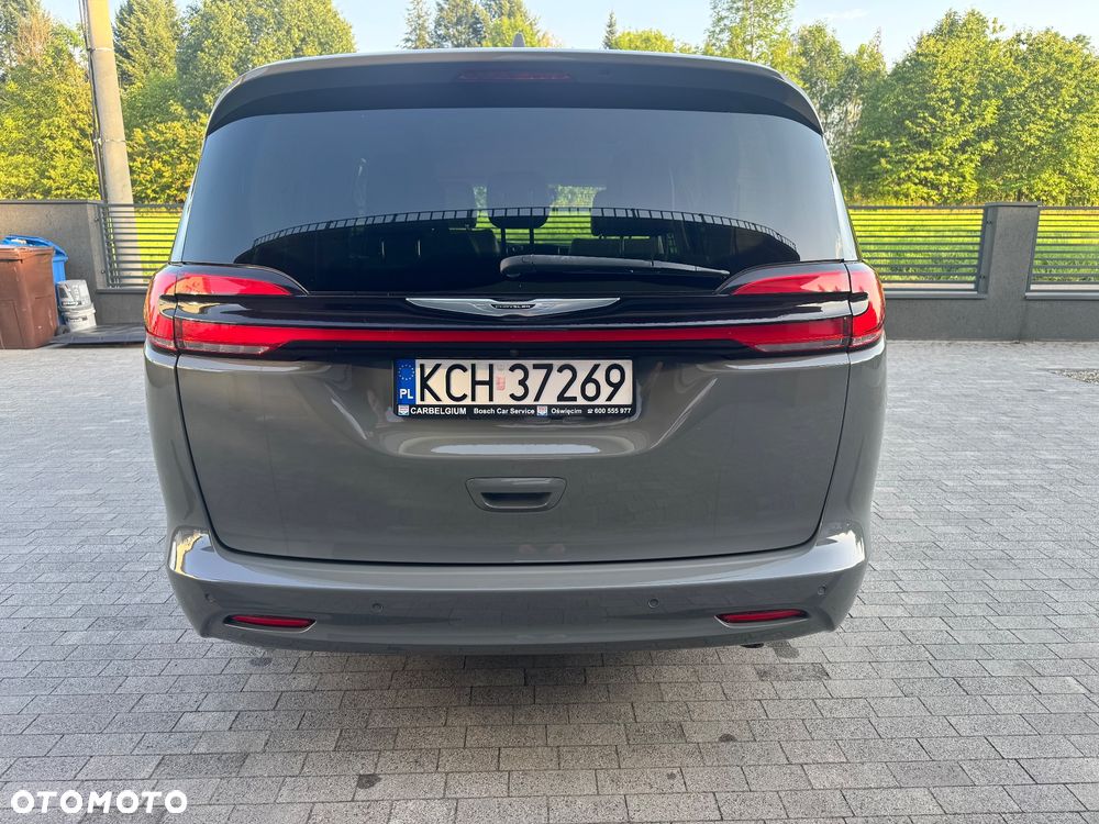 Chrysler Pacifica - 8