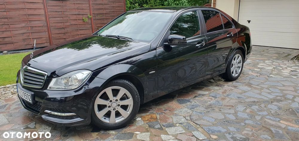 Mercedes-Benz Klasa C 180 BlueEFFICIENCY Elegance - 6