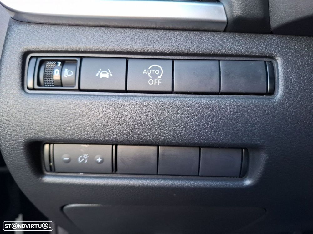 Nissan Qashqai 1.3 DIG-T N-Connecta Xtronic - 19