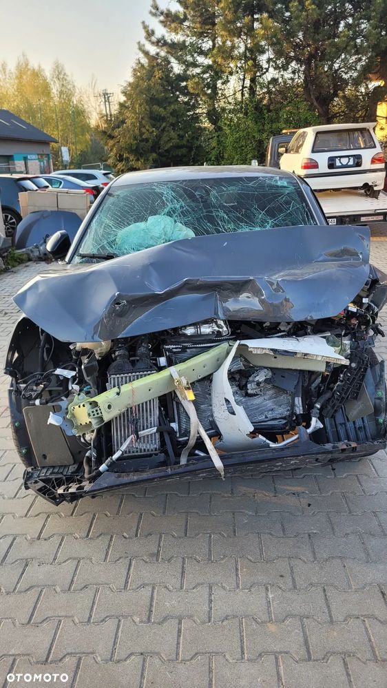 Peugeot 208 Hybrid 136 e-DSC6 GT - 8