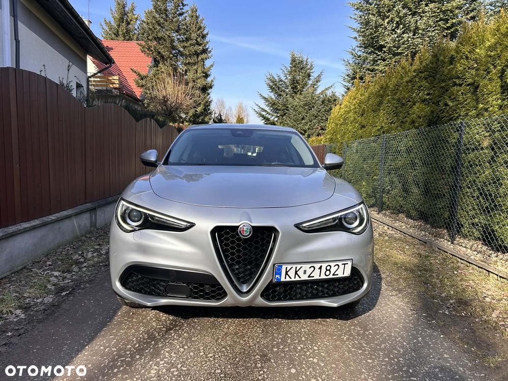 Alfa Romeo Stelvio 2.2 JTDM - 9
