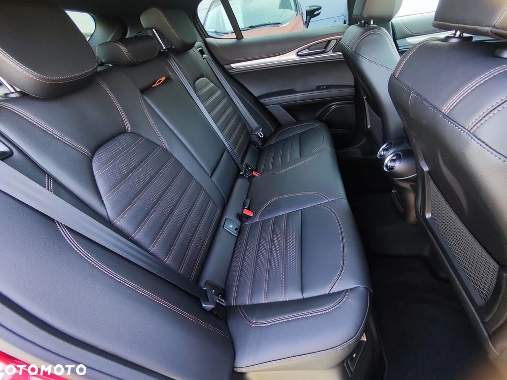 Alfa Romeo Stelvio 2.0 Turbo Intensa Q4 - 28