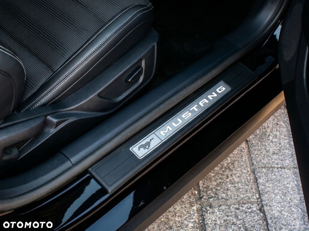 Ford Mustang - 20