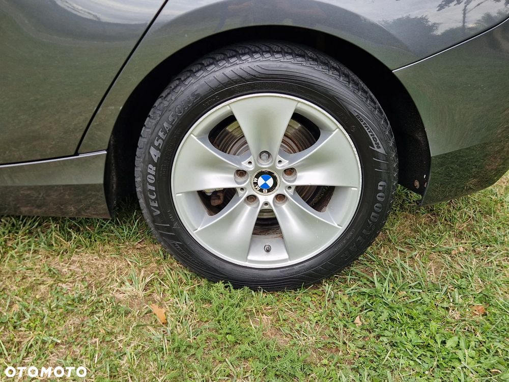 BMW Seria 1 116d EfficientDynamics - 11