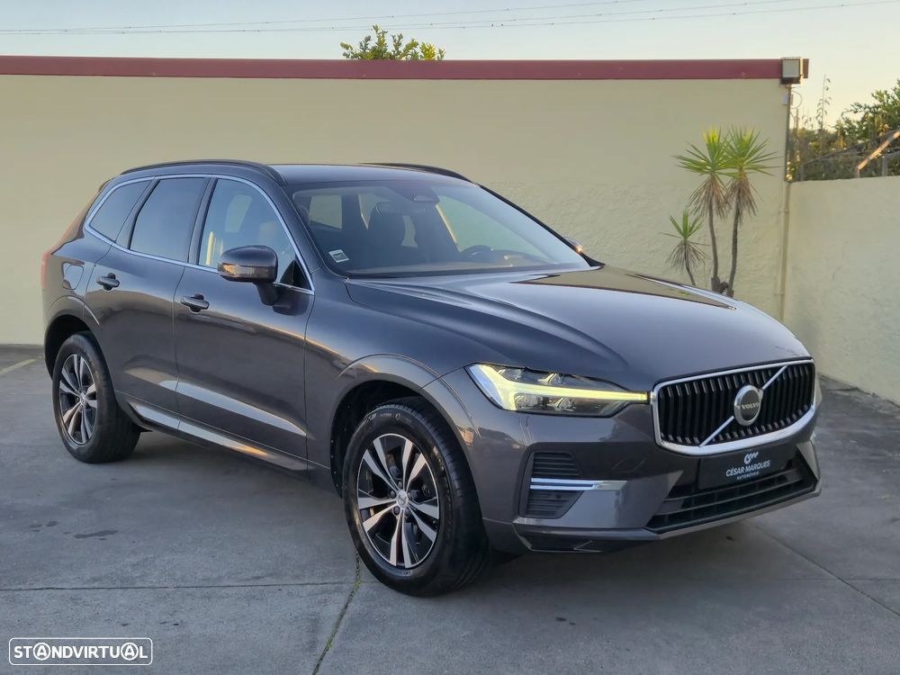 Volvo XC 60 2.0 B4 Momentum Plus - 9
