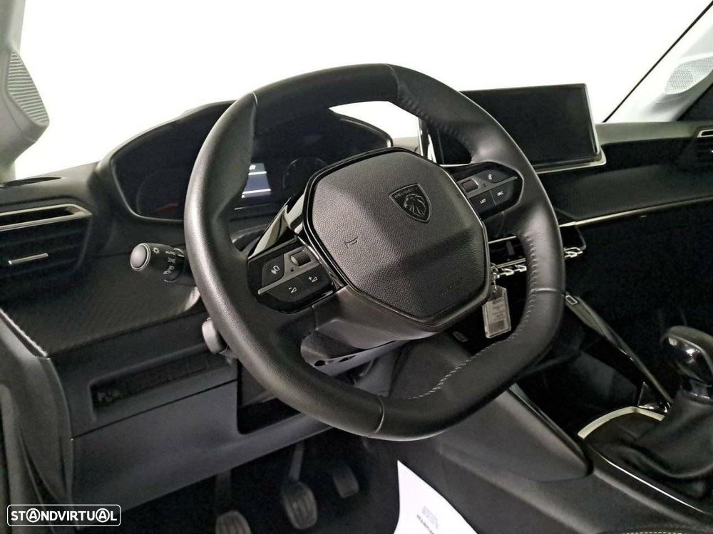 Peugeot 208 1.2 PureTech Active - 12