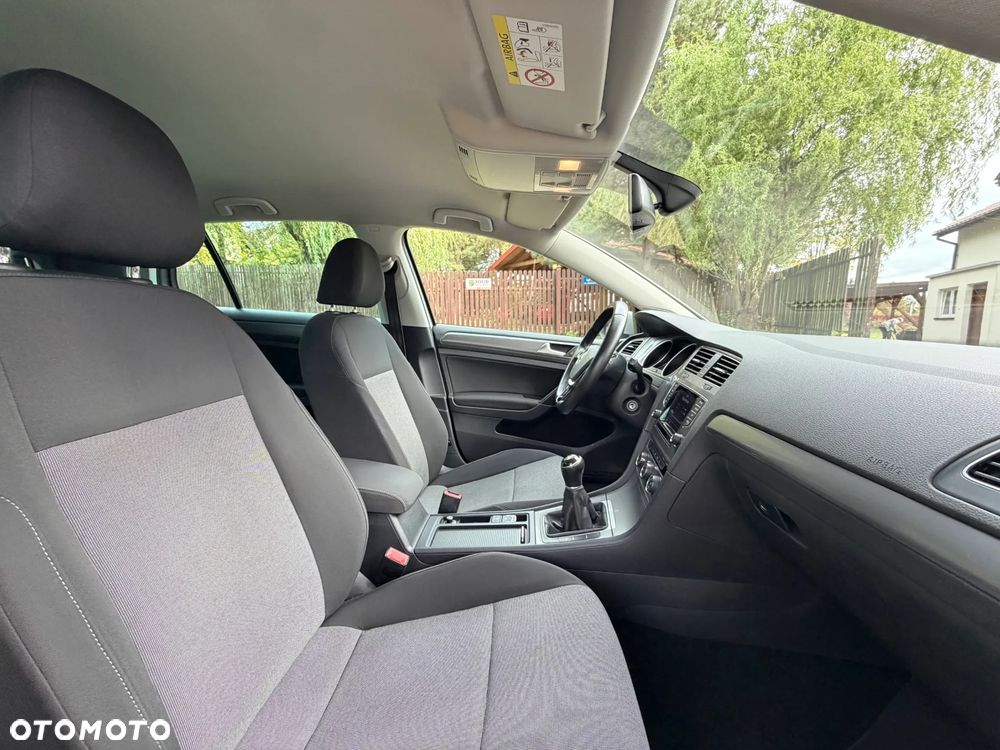 Volkswagen Golf 1.2 TSI BMT Trendline Perfectline - 26