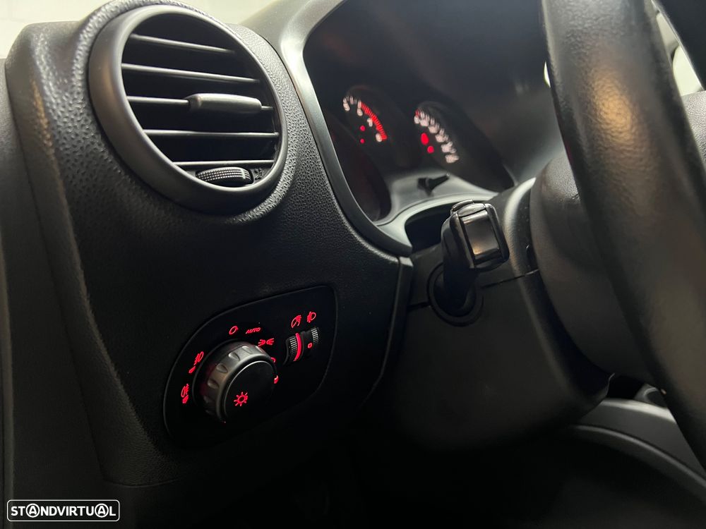 SEAT Leon 1.4 16V Sport - 12