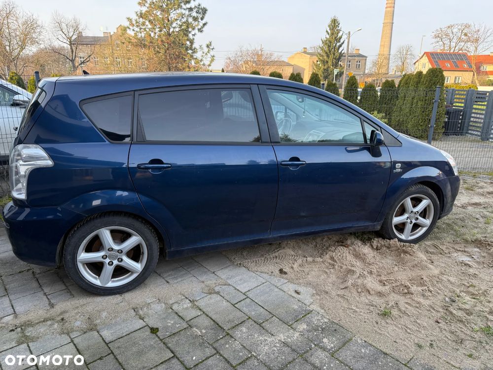 Toyota Corolla Verso 2.2 D-4D X - 3