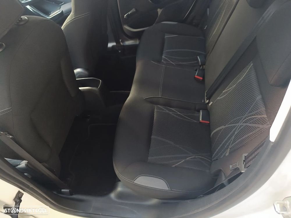 Peugeot 208 1.2 VTi SE Style - 14