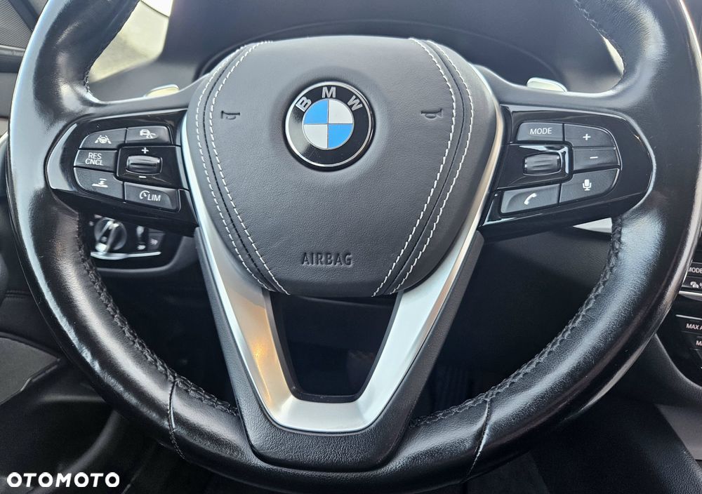 BMW Seria 5 530d xDrive Sport Line - 21