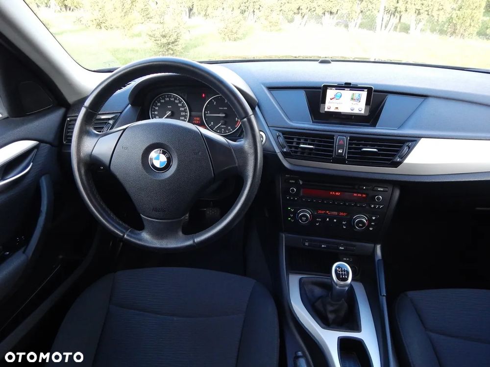 BMW X1 sDrive16d xLine - 11