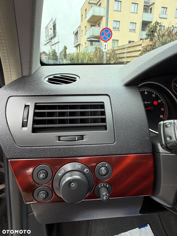 Opel Astra 1.6 Elegance - 29