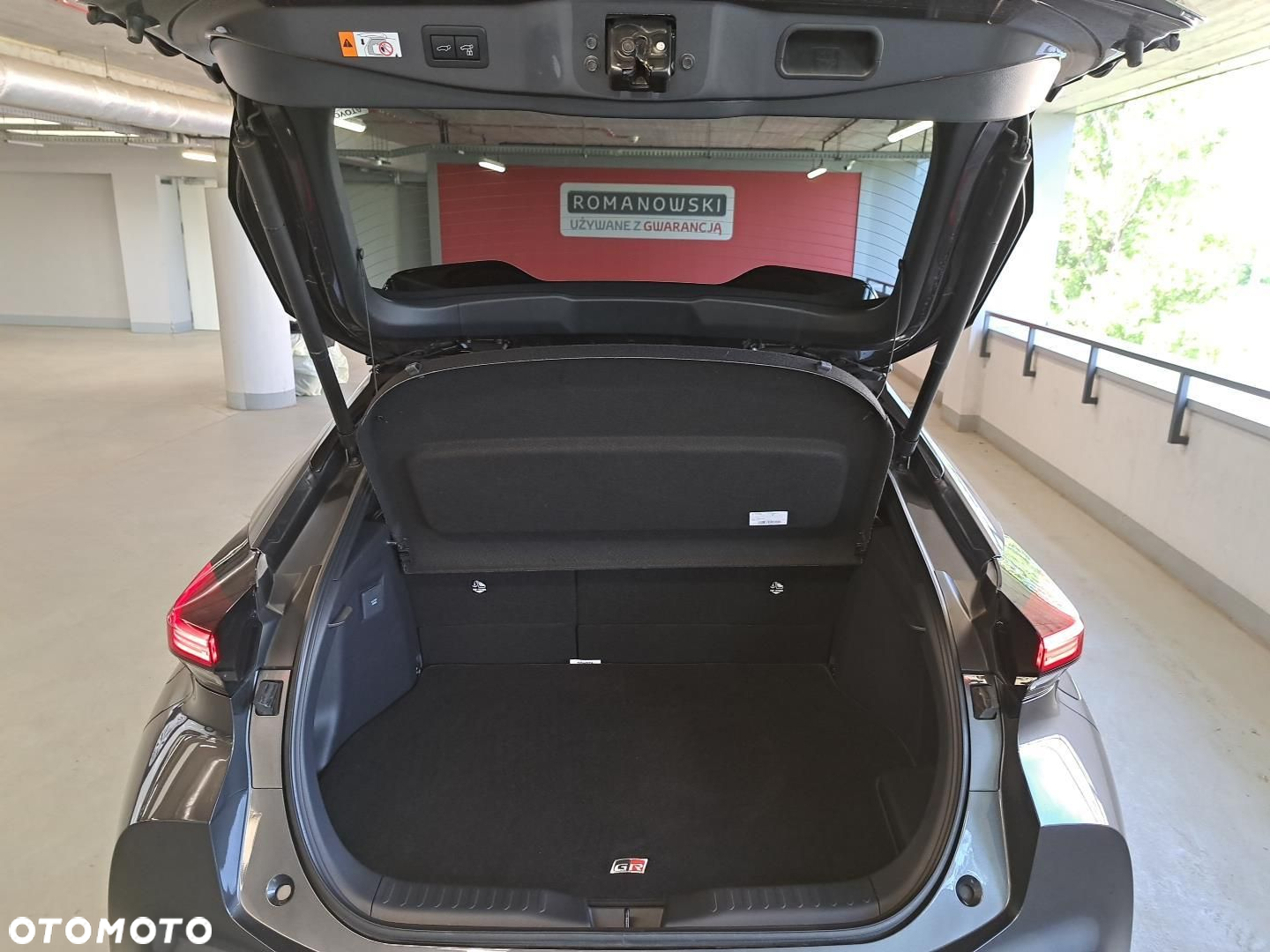 Toyota C-HR - 10
