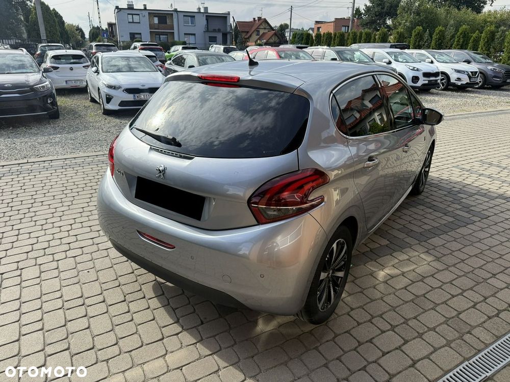 Peugeot 208 - 7