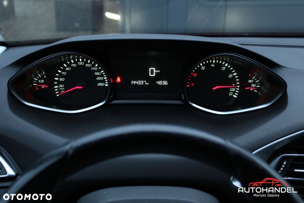 Peugeot 308 - 16