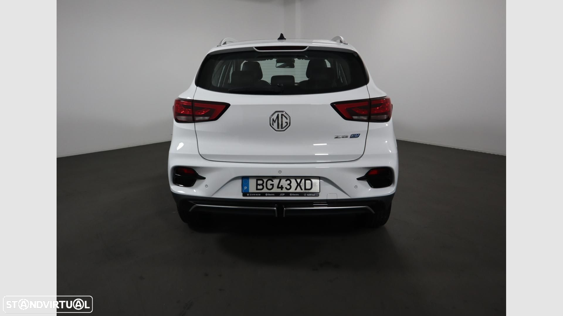 MG ZS EV 72.6 kWh Luxury OBC 11 kW - 5