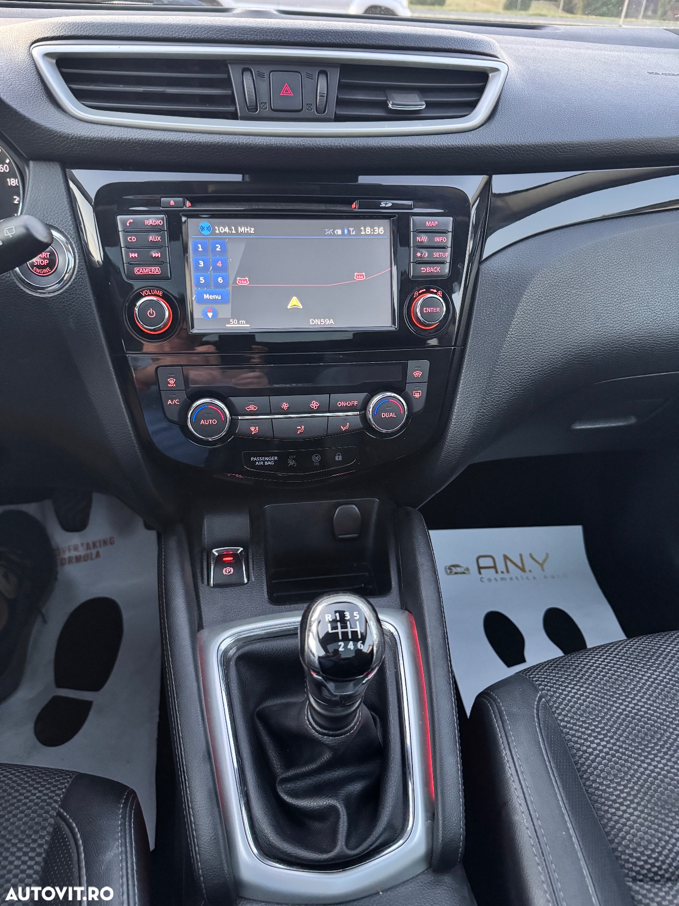 Nissan Qashqai 1.6 DCI TEKNA - 24