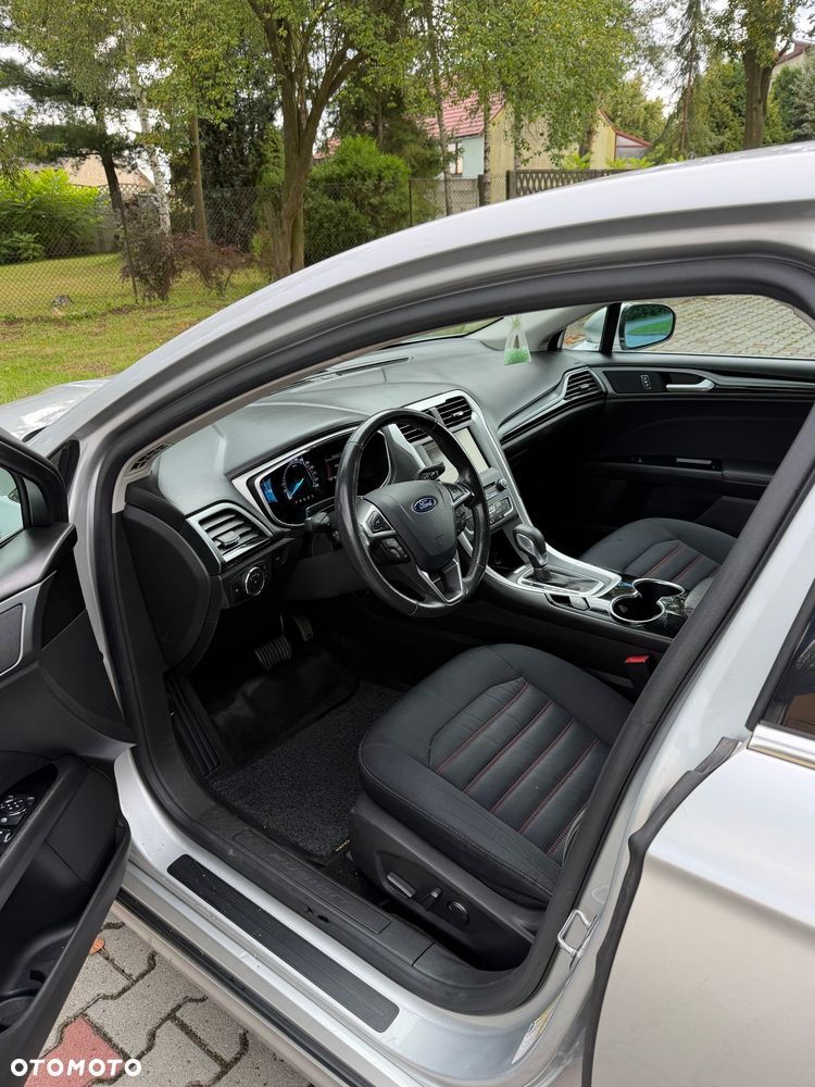 Ford Fusion 2.0 EcoBoost Titanium - 15
