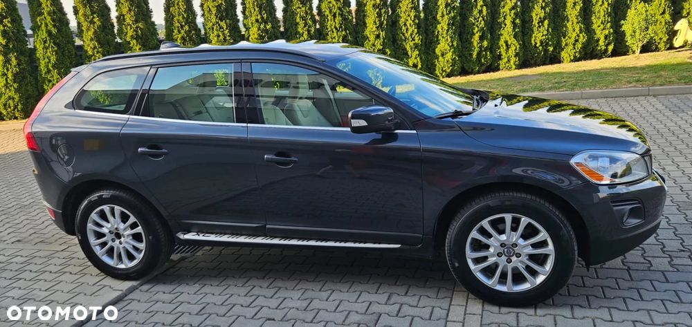 Volvo XC 60 D5 AWD Momentum - 9