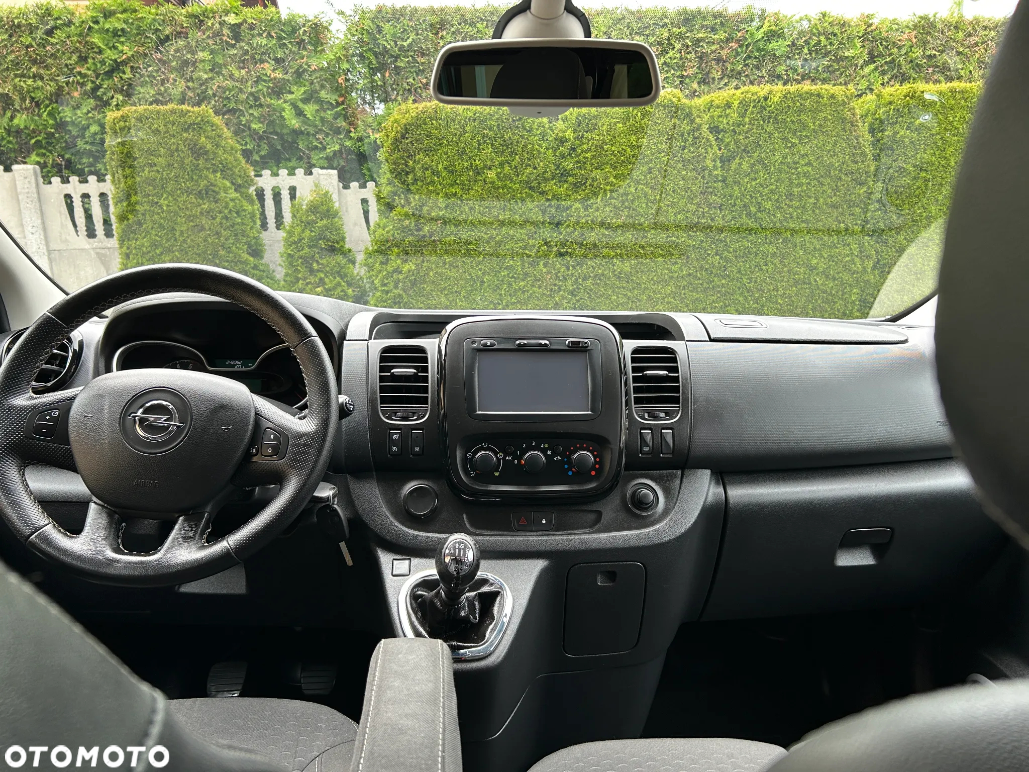 Opel Vivaro L2H1 2,9t Edition Business - 19