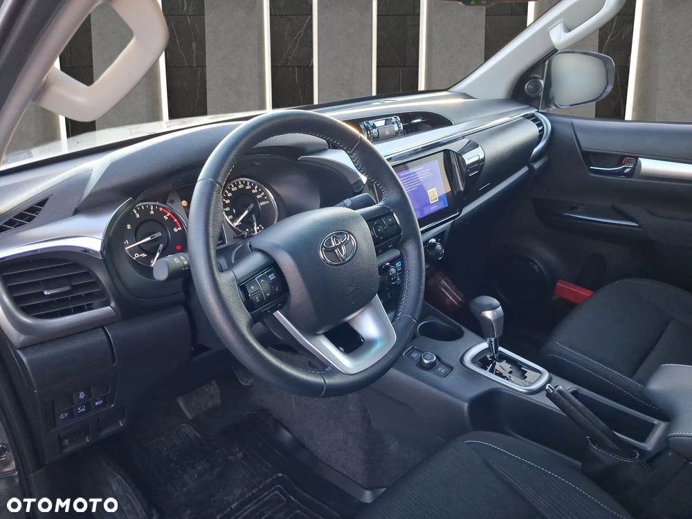 Toyota Hilux 2.8 D-4D mHEV Double Cab Executive 4x4 - 14