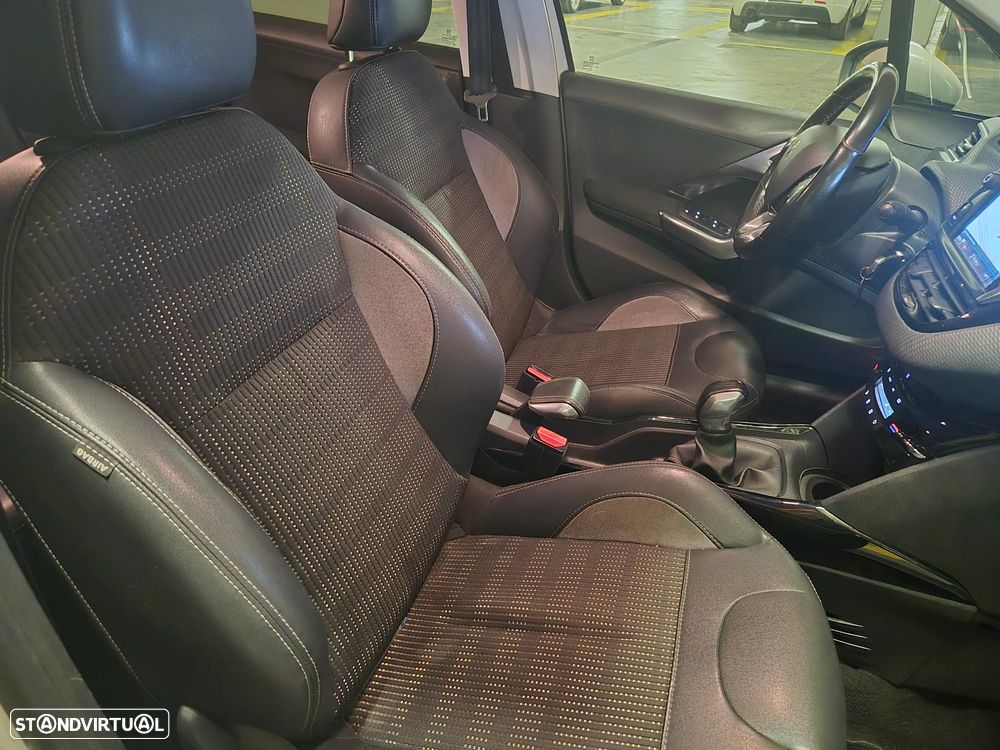 Peugeot 2008 1.6 BlueHDi Allure - 37