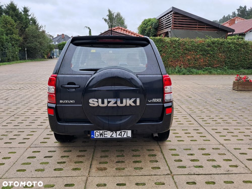 Suzuki Grand Vitara 2.0 Comfort + - 5