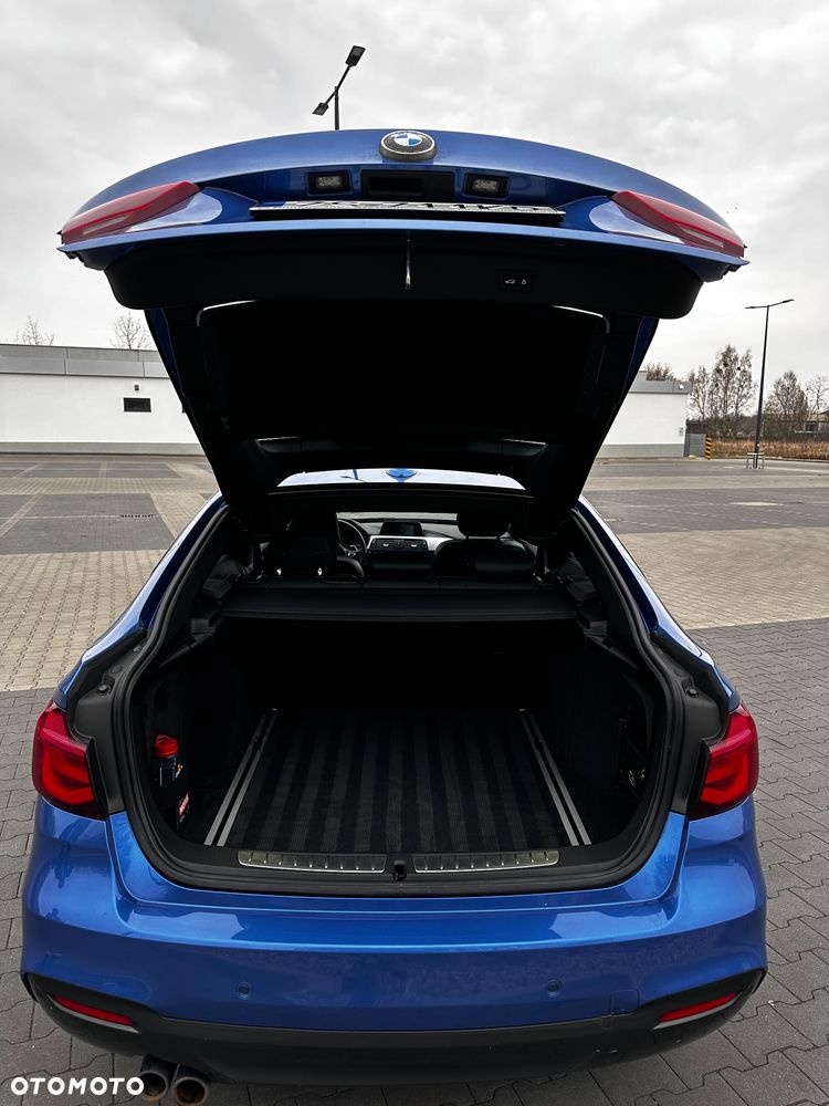 BMW 3GT 330i xDrive M Sport - 8