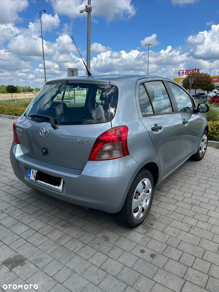 Toyota Yaris 1.3 Luna A/C - 4