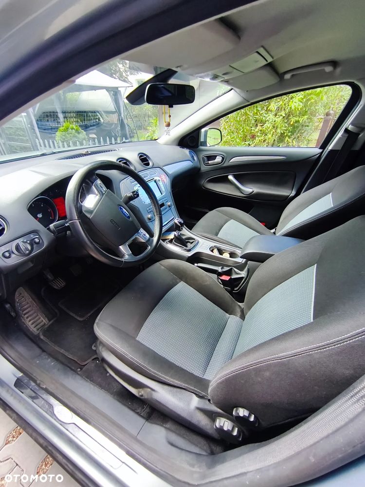 Ford Mondeo 2.0 TDCi Ghia - 7