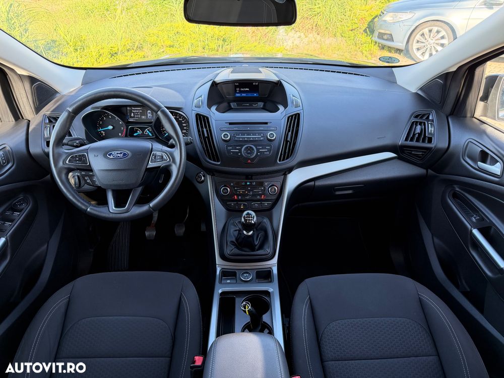 Ford Kuga 1.5 EcoBoost 2WD Titanium - 6