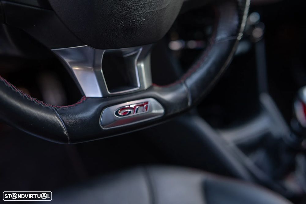 Peugeot 208 THP STOP & START GTi - 21