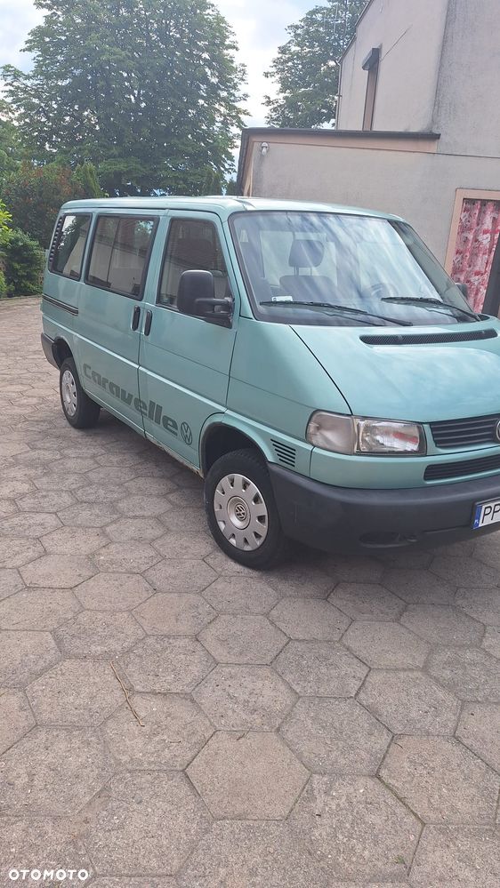 Volkswagen Caravelle - 2