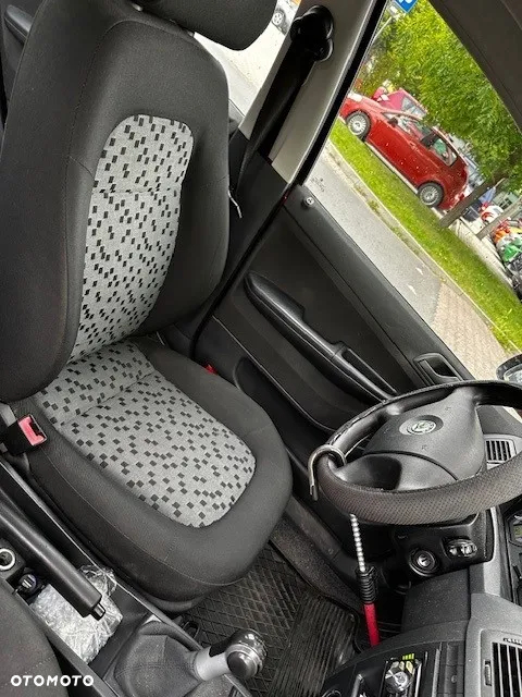 Skoda Fabia 1.2 HTP Ambiente - 6
