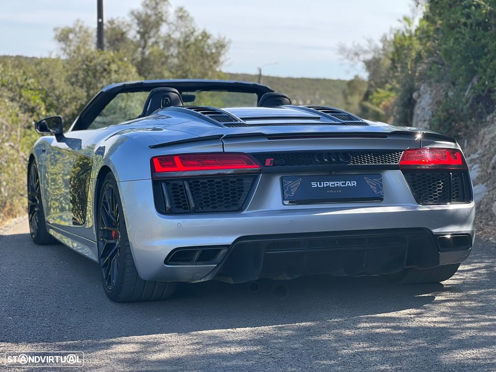 Audi R8 Spyder 5.2 FSi V10 S tronic - 33