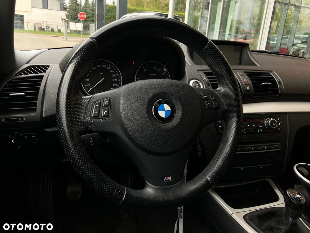 BMW Seria 1 120d Edition Sport - 23