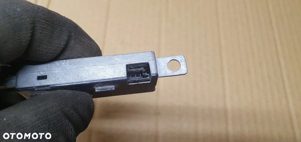 Wzmacniacz anteny Audi A6 C6 4F9035225H - 3
